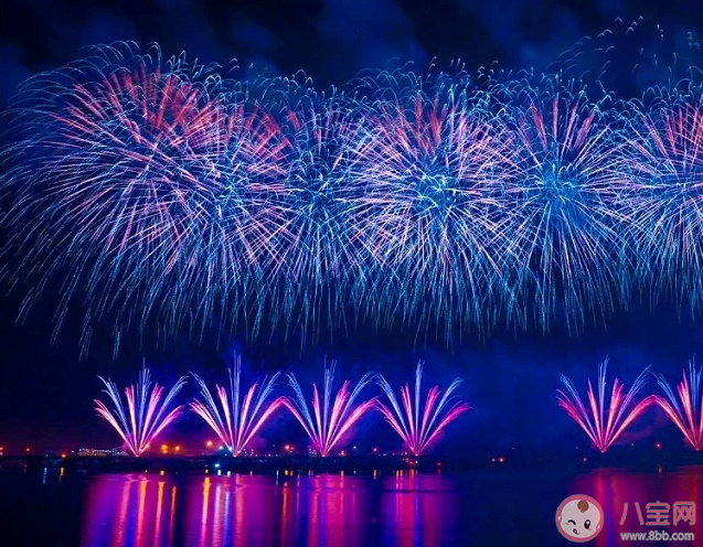 为什么人们期待烟花秀 烟花秀发朋友圈文案句子 为什么人们期待烟花秀 烟花秀发朋友圈文案句子