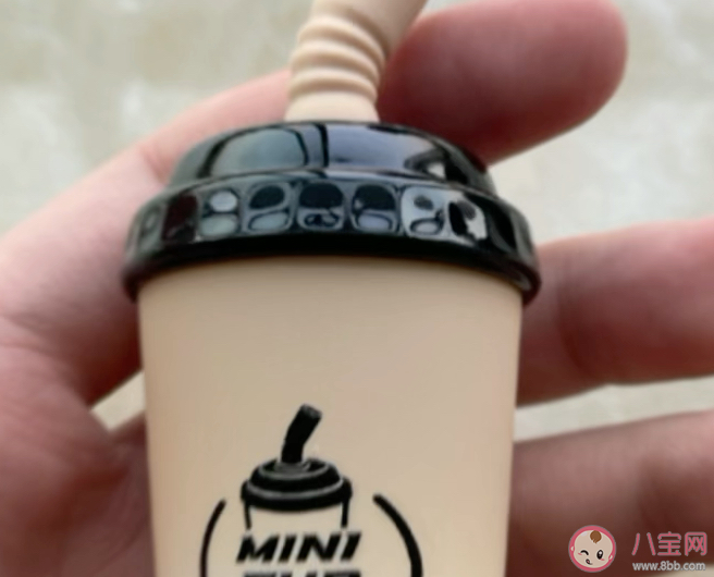 长期吸食奶茶杯或致闭经不孕是真的吗 奶茶杯是什么