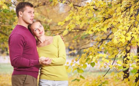 夫妻性爱频率由谁决定：与体格年龄有关