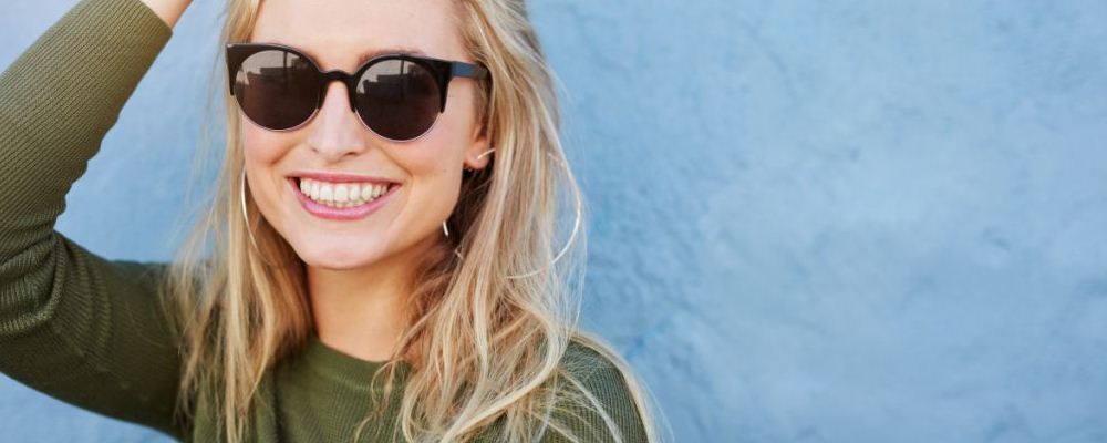 性感蕾丝绑带紧身情趣内衣