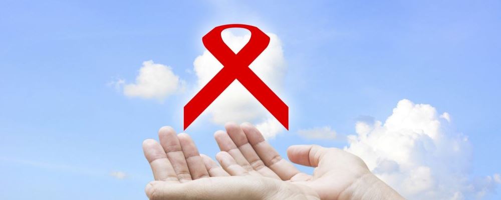 哪些食物有助于治疗艾滋病？