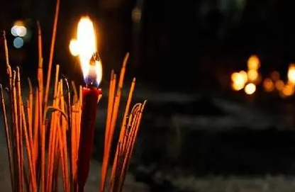 2022寒衣节在外地怎么给故去的亲人烧寒衣1