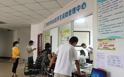 生源地贷款好还是高校贷款好1