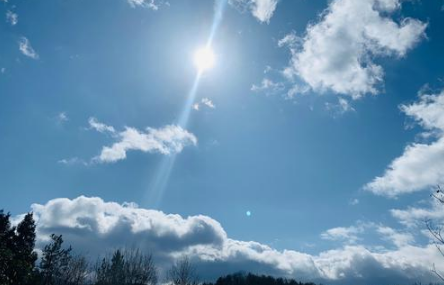 2022清明节可以穿短袖了吗3