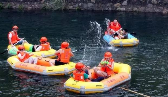 ​漂流小孩是坐中间的吗1