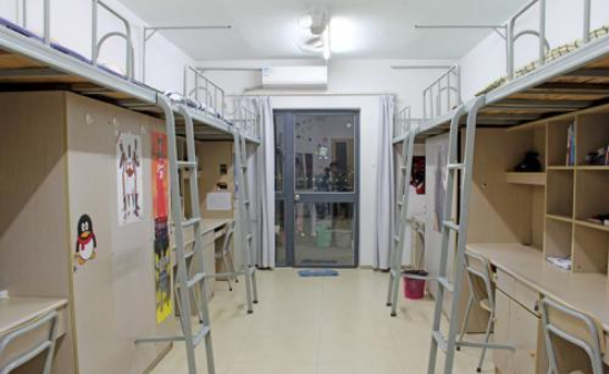 大学宿舍床位可以随便移动吗1