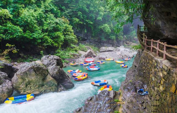 ​漂流小孩是坐中间的吗2