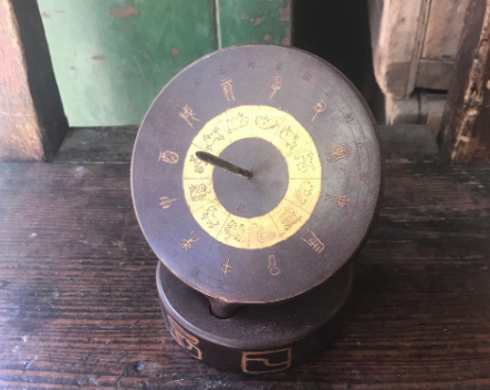 为什么2022年属蛇很不顺2