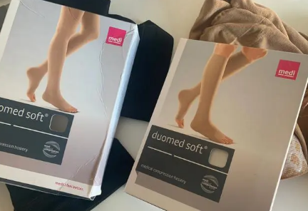 静脉曲张袜贴身的好还是宽松的好1