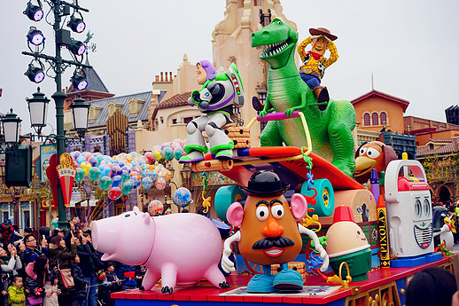 上海迪士尼可以带小马扎吗1