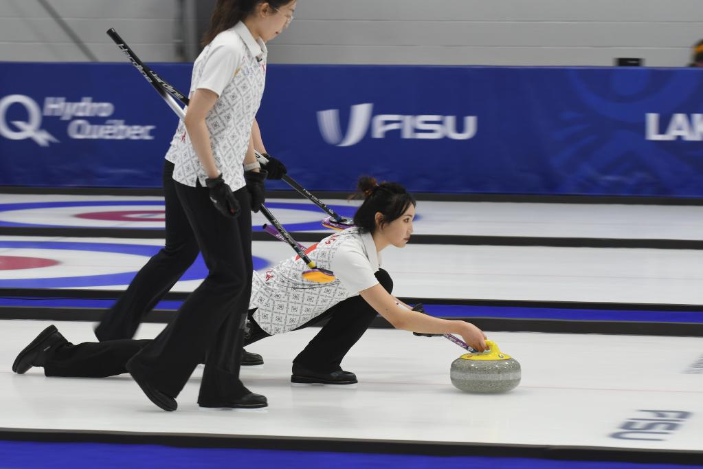 中国队逆转韩国队夺得世界大冬会女子冰壶金牌
