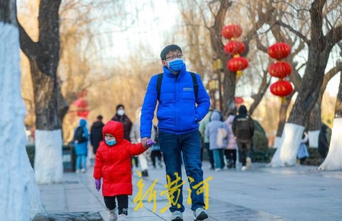 门票减免吸引外地游客，春节假日市场人气满满
