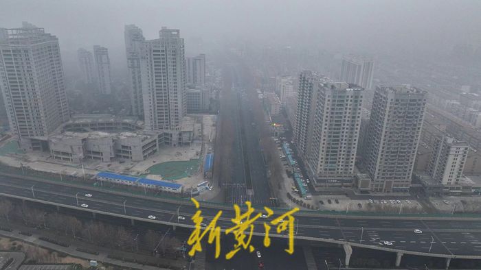 寒潮将至 泉城大雾已“就位”