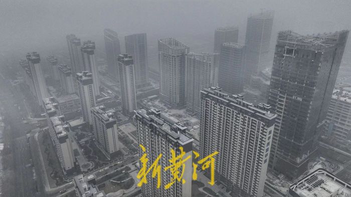 寒潮将至 泉城大雾已“就位”