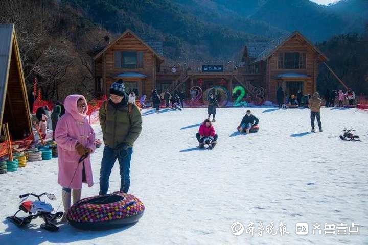 春节假期,济南南山冰雪游受宠