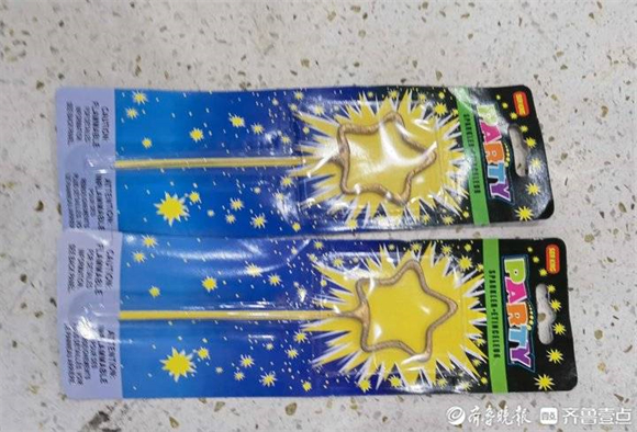 安检员每天走上万步查违禁品，记者蹲点春运期间的火车站安检处