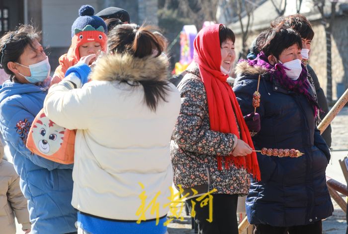 免门票景区游客如织，来古村落体验传统“年味”