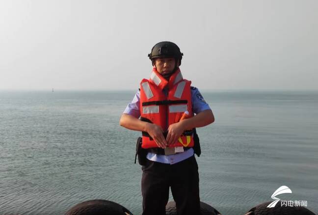 新春走基层 |聚少离多的边检民警 一岁女儿曾欢迎爸爸“来我家”