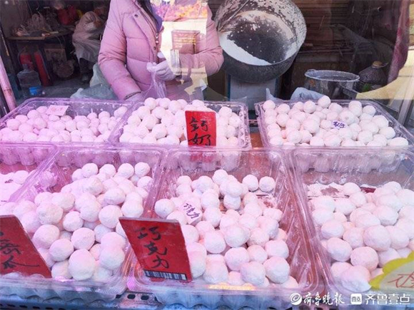 一天能卖出千余斤！济南元宵市场销售火爆
