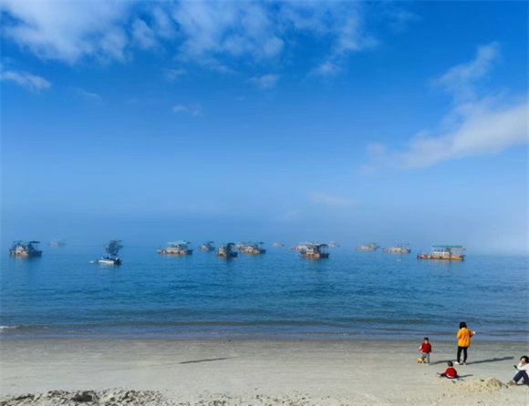 三亚“平替”旅游地走俏？这些人选择了“反向操作”