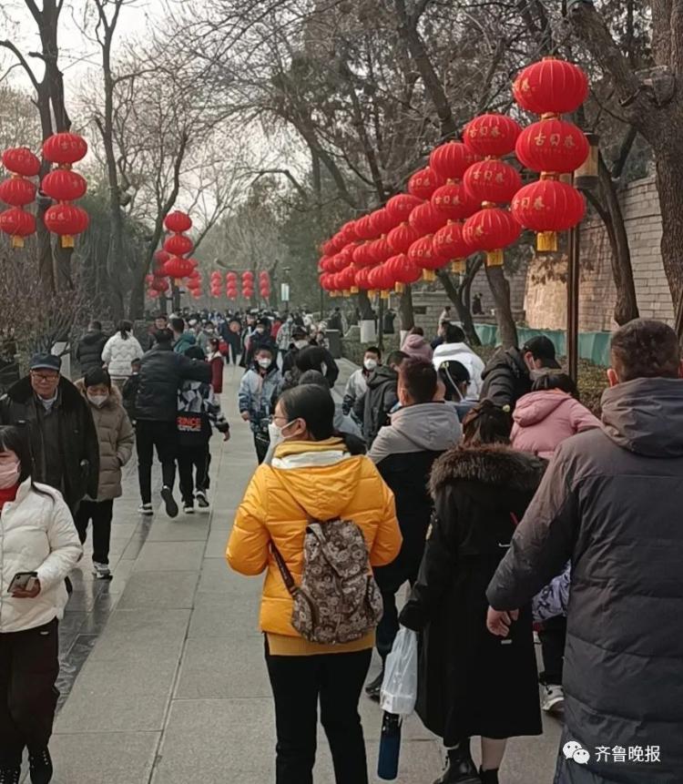 山东多个景区人气“爆棚”，导航“红到发紫”！过年的烟火气又回来了
