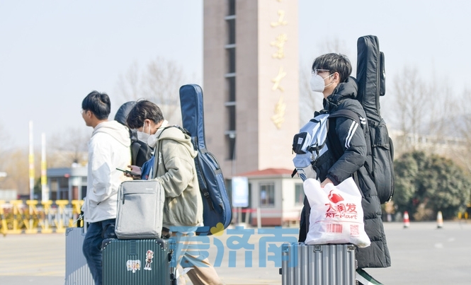 济南高校开学将至学生陆续返校 恢复正常教学秩序