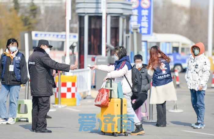 济南高校开学将至学生陆续返校 恢复正常教学秩序