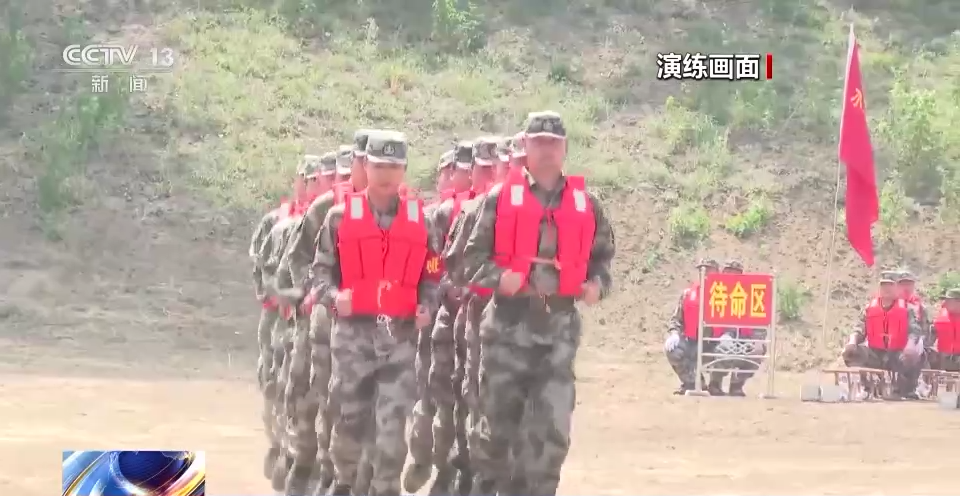 侦察搜救、水上救援、固堤抢险……汛期到来多地严阵以待
