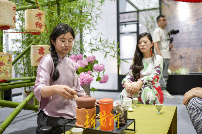 就要文艺范、中式风，快来茶博会沉浸式体验茶艺之美