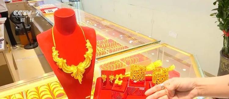 1克黄金，便宜100元？！黄金“代购”，火了！
