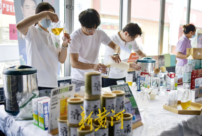 茶博会开幕“茶香”溢泉城，九百家茶企邀市民品香茗