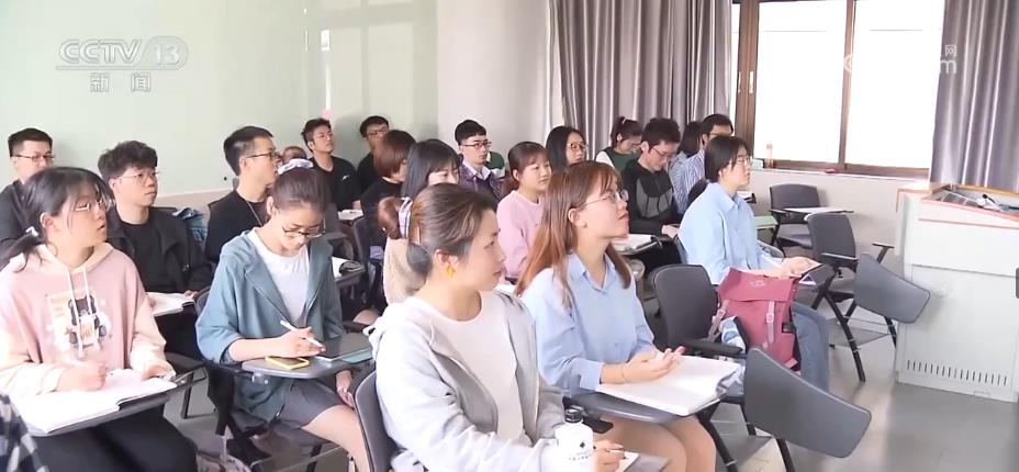 各地采取措施减轻家庭经济困难学生医疗费用负担