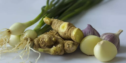 坐月子什么时候吃生姜好 坐月子前期不能吃姜吗