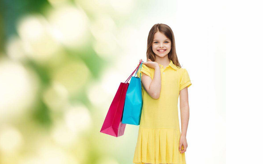 和孩子逛街发说说的句子(带幼儿园小朋友去逛超市的幽默句子)_社区