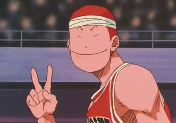 者图片画风越来越搞笑,比如ig打野宁王cos了《灌篮高手》的樱木花道